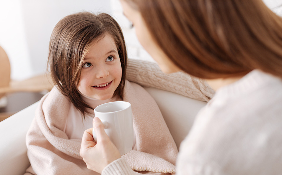 Halsschmerzen bei Kindern: wenn es im Hals brennt und kratzt.